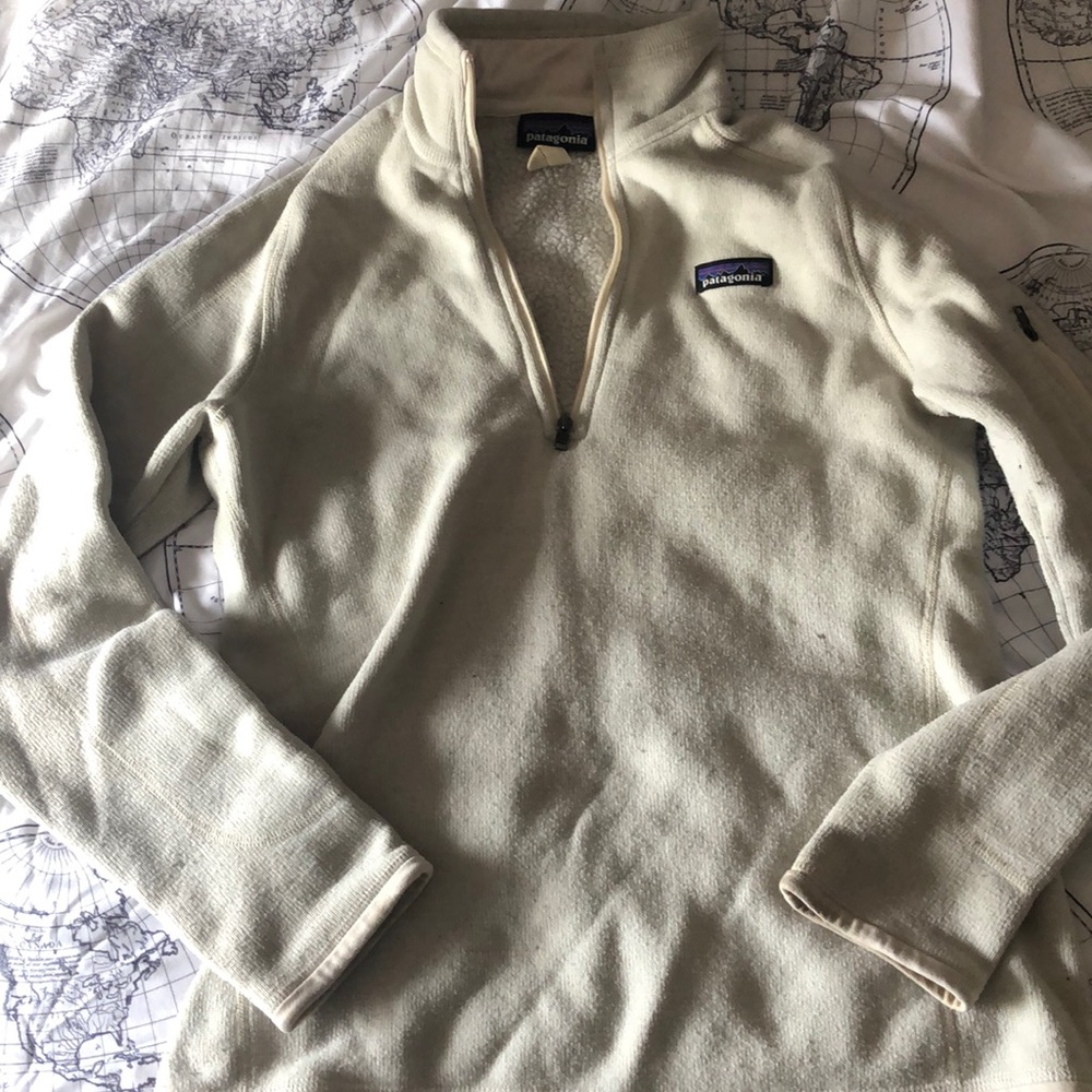 Cream size medium Patagonia quarterzip